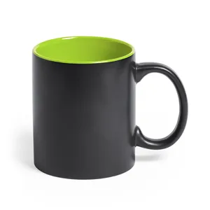 Nuova Tazza in Ceramica con Fascino Rustico - Product Image 3