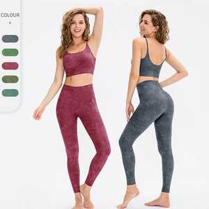 Ropa de fitness Mujer 2025 Conjunto de ropa deportiva de gimnasio de yoga corto sin costuras 2 piezas Conjuntos de fitness de gimnasio corto para mujer - Product Image 6