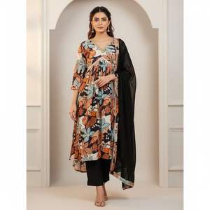 Kurta de Georgette para Mujer con Forro Completo, Pantalón y Dupatta de Georgette con Bordado y Encaje, Hecho en India, En Stock - Product Image 4