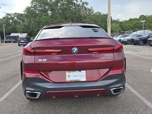 Dernière <span class=keywords><strong>BMW</strong></span> <span class=keywords><strong>X6</strong></span> Rouge 2025 d'<span class=keywords><strong>occasion</strong></span>, intérieur foncé, sièges en cuir, toit ouvrant, SUV, camionnette, au meilleur <span class=keywords><strong>prix</strong></span>, voiture de qualité - Product Image 3