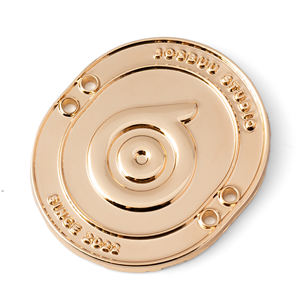 Logo personnalisé d'usine 2D 3D étiquettes nominatives en métal durables et élégantes pour vêtements sacs uniformes et accessoires conceptions personnalisées - Product Image 3