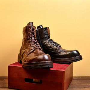 รองเท้าลำลองน้ำหนักเบาพร้อมแผ่นรองซับเหงื่อและโครงสร้างยืดหยุ่น รองเท้าใส่ได้ทุกวันสำหรับผู้ชาย รองเท้าหนัง - Product Image 1