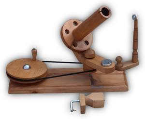 Artisanat en bois massif Magnifiquement fabriqué à la main en bois de hêtre Enrouleur de boule de fil en bois robuste-Grand enrouleur de fil en bois pour Knitti - Product Image 6