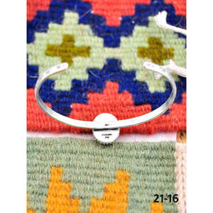 Bracelet manchette artisanal du Sud-Ouest n°8 en turquoise et argent sterling, bijou de collection culturelle - Product Image 4