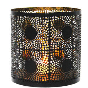 Bougeoirs de lumière de thé votifs noirs en métal doré classique 5X5X5 pouces découpe de concepteur pour la décoration de la maison - Product Image 1