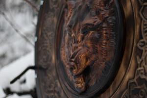 Escudo vikingo medieval hecho a mano con cuchillos hechos a mano de madera de diseño pintado personalizado para proyectos de bricolaje - Product Image 2