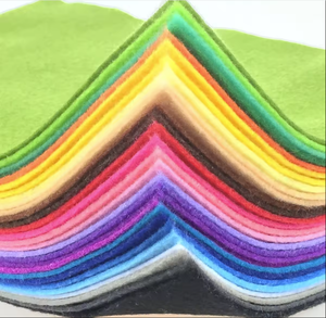 Vente en gros de tissu non tissé respirant et imperméable en fibre PET avec perforation à l'aiguille Fabrication de tissu non tissé respirant de qualité supérieure - Product Image 2