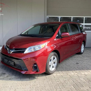 Utilisé pour Sienna 2018, intérieur en cuir foncé, boîte de vitesses manuelle à 6 rapports, fourgon diesel, ACC - Product Image 1
