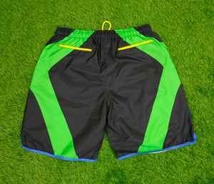 Pantalones cortos cortavientos de tela de nailon y poliéster personalizados, pantalones cortos de nailon con malla interior para hombre con estampado de sublimación de verano - Product Image 2