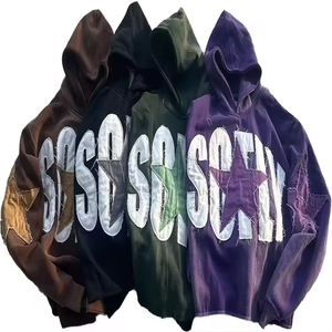 Sweat à capuche imprimé et orné de strass, disponible en plusieurs couleurs, pour un confort quotidien et un style streetwear moderne. - Product Image 1