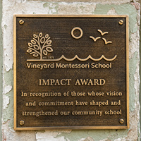 Plaque de bâtiment en bronze coulé personnalisée, panneau métallique extérieur avec logo, bordure et lettres en relief pour entrée d'entreprise