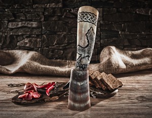 Cuerno para beber de buey vikingo de alta calidad, artesanías naturales hechas a mano con soporte, estilo pulido, directamente, cuerno para beber directo de fábrica - Product Image 3