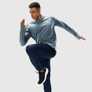 Sweat à capuche avec logo avant texturé en polyester 100% avec poches - Product Image 4