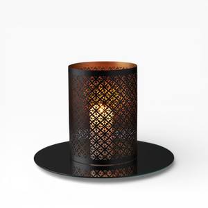 Candelabro de Metal Negro con Patrón Floral Tallado y Base Reflectante para una Decoración de Mesa Elegante - Product Image 1