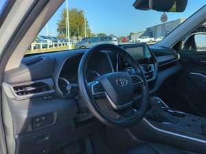 Toyota Highlander L 2023 d'occasion, boîte de vitesses manuelle/automatique, sièges en cuir, intérieur clair/foncé, taille des pneus R19, moteur turbo, SUV - Product Image 2