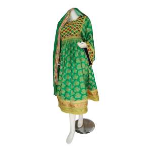 Robe afghane en coton vert pour femmes avec broderie traditionnelle, style Kuchi simple, pour les événements d'été - Product Image 2