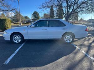 Nissan Leopard XV de 1998 en Buen Estado, Sin Reserva, Sedán Deportivo del Mercado Japonés, Turbo V6, Versión Estadounidense - Product Image 3