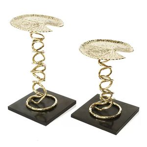 Support de bougie en laiton et aluminium de luxe fait à la main, finition dorée de qualité supérieure, style moderne, porte-bougie, décoration d'intérieur haut de gamme - Product Image 5