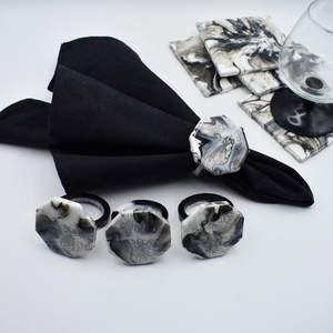 Elegantes servilleteros de resina con acabados atractivos para una decoración de comedor moderna y una mejora de mesa clásica - Product Image 4
