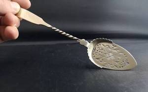 Ensemble de couverts élégant en acier inoxydable avec finition argentée parfait pour la table de mariage et l'accessoire de salle à manger élégant - Product Image 3