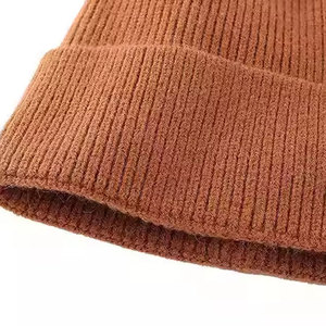 Fabrication en usine de bonnets en jacquard, services OEM, bonnets de haute qualité, design personnalisé - Product Image 6