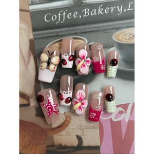 Ladybug Caf - Uñas Postizas con Diseño de Mariquita para Manos o Pies - Product Image 2