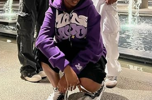 เสื้อฮู้ดผู้หญิงลายพิมพ์พัฟฟ์ด้านหน้า สไตล์กรันจ์ ลายกราฟิก ซิป Y2K ฮิปฮอป สตรีทแวร์ - Product Image 2