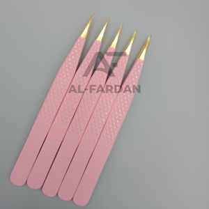 แหนบแยกสแตนเลสเคลือบสีชมพูสำหรับเด็กที่จับแบบตรงปลายแหลมพร้อมกระเป๋าหนังปลายทองสำหรับขนตา - Product Image 1