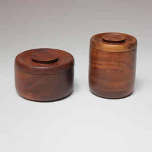 Ensemble de récipients ronds en bois brun foncé bocal en bois naturel ensembles de bidons de cuisine avec couvercle pour la vente en gros fabriqué au Vietnam - Product Image 4