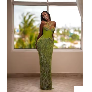 Robe George africaine traditionnelle élégante pour célébrations, en coton, soie et polyester luxueux, couleurs vibrantes, décoration brodée - Product Image 2