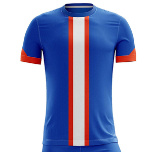 Nouveau design uniforme de football vêtements de sport sublimés personnalisés nom personnalisé 100% uniforme de football en tissu polyester - Product Image 4