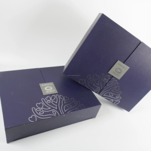 Cajas de papel de regalo de lujo con revestimiento UV Forro de esponja Laminación brillante/mate para presentar regalos Premium - Product Image 1