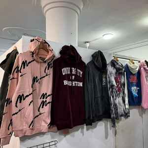 เสื้อวอร์มมีฮู้ดสำหรับผู้ชายเอวยางยืดสีล้วนพิมพ์ลายวินเทจสีซีด - Product Image 3