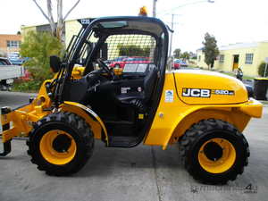 Compre al por mayor el nuevo manipulador telescópico JCB 520-40 de alta eficiencia con motor diésel, capacidad de carga de 300 kg y 3 años de garantía en oferta. - Product Image 3