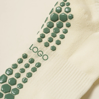 Chaussettes antidérapantes en coton jacquard à motif personnalisé JZVINA pour femmes, idéales pour le Pilates, le yoga, la barre, usage intérieur, vente en gros, usine du Vietnam