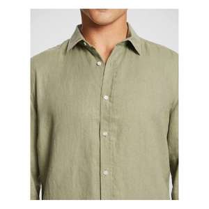 Chemise pour homme à coupe classique élégante, conçue pour offrir confort et confiance au travail, en voyage et pour un usage quotidien décontracté - Product Image 3