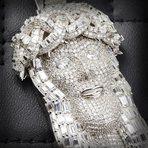 Pendentif religieux en argent avec visage de Jésus et couronne en argent, design glacé - Product Image 3