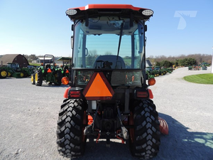 Tractor Compacto Kubota LX2610HSD de 25HP, 40HP, 50HP, 4WD, Hidrostático, con Cargador, Diésel, para Granja, en Venta - Product Image 6
