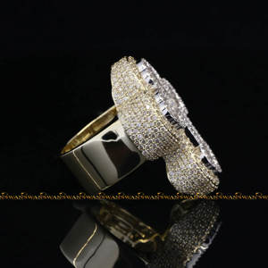 Présentant l'original Hip Hop Jesus Cross Ring Bust Down By Round And Baguette Cut Moissanite Diamond In 14kt Yellow Gold - Product Image 3