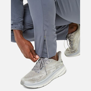 Ensemble de survêtement pour homme en polyester et nylon imperméable et léger, avec logo personnalisé, pour l'hiver, streetwear, coupe-vent, pour l'extérieur - Product Image 2