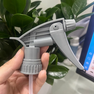 Pulvérisateur de jardin manuel en plastique pour pesticides et arrosage Fabricant OEM du Vietnam avec logo personnalisé/couleur - Product Image 6