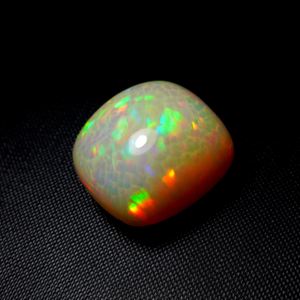 Cabochon en forme de coussin en opale éthiopienne naturelle de grande taille en forme de peigne à miel - Product Image 2