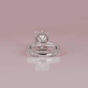 Bague de fiançailles classique en diamant de taille rayonnante cultivée en laboratoire plaqué or massif 18KT Hidden Halo Trendy Style IGI Certified Fine Ring - Product Image 4