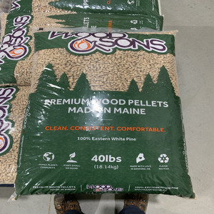 ขี้เลื่อยไม้พรีเมียม RTS Wood Sons น้ำหนัก 40 ปอนด์ ผลิตจากไม้สนขาวตะวันออกของรัฐเมน ใช้สำหรับระบบทำความร้อน ปริมาณเถ้า 0.7% ความชื้น 10% ความหนาแน่น - Product Image 1
