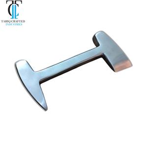 Cortador de Herraduras de Acero Inoxidable, Equipo para el Cuidado de los Cascos, TARIQ CRAFTED INDUSTRIES - Product Image 1