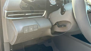 2024 Hyundai Elantra SEL IVT usado cuidadosamente - Product Image 5