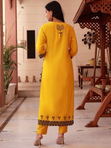 Diseño Exclusivo, Ropa Elegante para Mujer, Estilo Indio-Pakistaní, Última Moda en Algodón Puro Bordado, Kurta y Pantalones Elegantes para Verano - Product Image 3