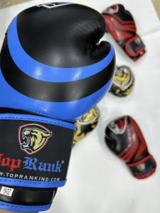 นวมชกมวย อุปกรณ์ศิลปะการต่อสู้แบบกำหนดเอง นวมชกมวย MMA คุณภาพสูง ขายดี นวมชกมวยสำหรับการแข่งขัน - Product Image 5