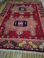 Antiker 8x11 georgischer Wollte ppich Handgemachter roter geometrischer Design-Seiden teppich für Gebet Vintage Kazak Tribal Afghan im Raum