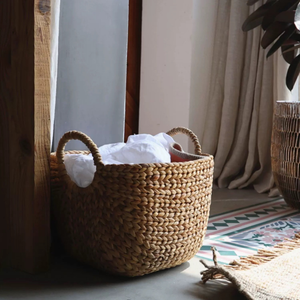 ตะกร้าซักผ้าผักตบชวาทำมือตะกร้าใส่เสื้อผ้าน้ำหนักเบาทนทานเป็นมิตรต่อสิ่งแวดล้อมสำหรับผู้ซื้อโรงแรมซูเปอร์มาร์เก็ต - Product Image 5